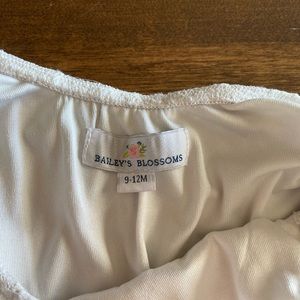 Baileys blossoms top